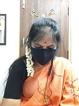 Snapshot of Tamil_white_beauty chatting on 07-17-26, 06:02 Tamil white beauty online show from 07-17-26, 06:02