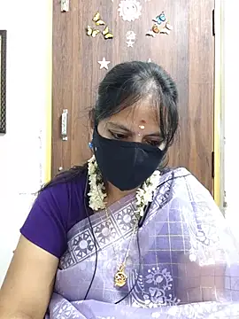 Snapshot of Tamil_white_beauty chatting on 07-20-26, 08:28 Tamil white beauty online show from 07-20-26, 08:28
