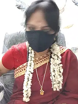 Snapshot of Tamil_white_beauty chatting on 07-28-26, 07:39 Tamil white beauty online show from 07-28-26, 07:39