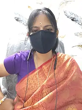 Snapshot of Tamil_white_beauty chatting on 07-29-26, 01:20 Tamil white beauty online show from 07-29-26, 01:20