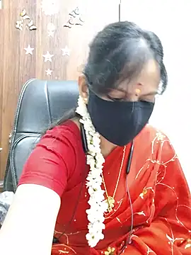 Snapshot of Tamil_white_beauty chatting on 07-31-26, 06:40 Tamil white beauty online show from 07-31-26, 06:40