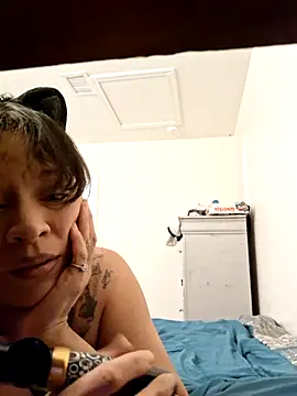 Snapshot of Joanshines chatting on 07-08-26, 10:09 Joanshines online show from 07-08-26, 10:09