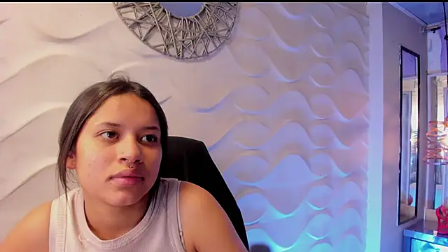 Snapshot of Tifanny-Val chatting on 06-30-26, 12:39 Tifanny-Val online show from 06-30-26, 12:39