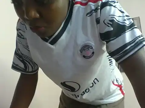 Black prettty online show from 06-25-26, 04:44