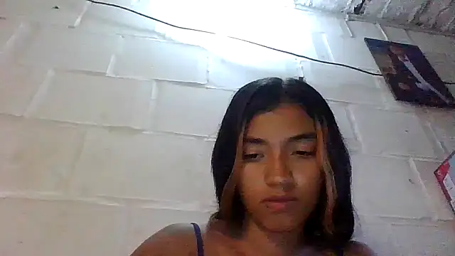 Snapshot of canelita0510 chatting on 07-07-26, 06:47 canelita0510 online show from 07-07-26, 06:47