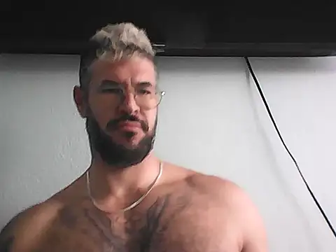Snapshot of mrbighairychest chatting on 07-09-26, 03:49 mrbighairychest online show from 07-09-26, 03:49