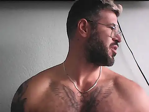 Snapshot of mrbighairychest chatting on 07-10-26, 03:47 mrbighairychest online show from 07-10-26, 03:47