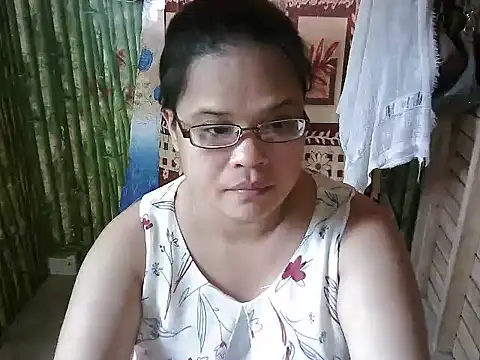 Snapshot of hottiebabe41 chatting on 06-25-26, 02:00 hottiebabe41 online show from 06-25-26, 02:00