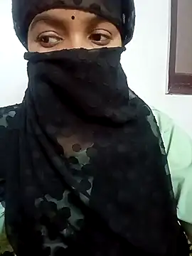 Snapshot of Cute-sonam-01 chatting on 06-28-26, 08:42 Cute-sonam-01 online show from 06-28-26, 08:42