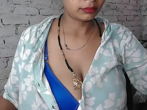 NottyMomo online show from 06-17-26, 05:03