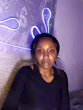 Pretty-Caramel1 online show from 06-19-26, 10:24