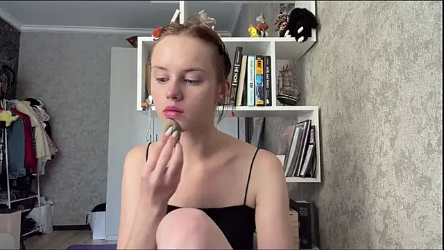 Mollybeans online show from 08-06-26, 12:29