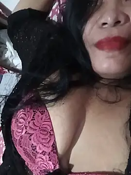 Snapshot of Ariais502026 chatting on 07-25-26, 02:14 Ariais502026 online show from 07-25-26, 02:14