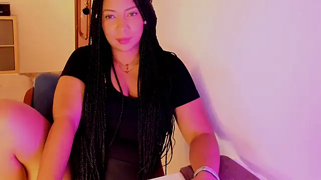 NicolePasqualott online show from 10-19-25, 07:47