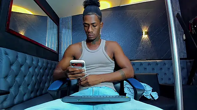 yulian23  online show from 07-19-26, 03:54