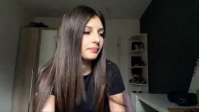 Snapshot of SpanishRooter chatting on 07-08-26, 06:51 SpanishRooter online show from 07-08-26, 06:51