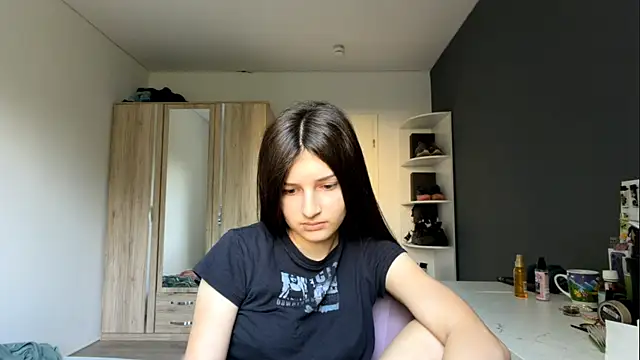 Snapshot of SpanishRooter chatting on 07-30-26, 07:07 SpanishRooter online show from 07-30-26, 07:07