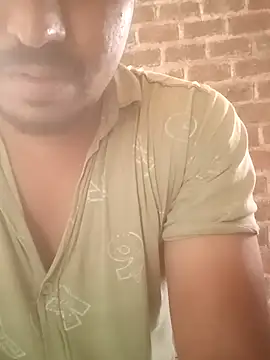 Snapshot of Smitmoder302 chatting on 06-17-26, 07:11 Smitmoder302 online show from 06-17-26, 07:11