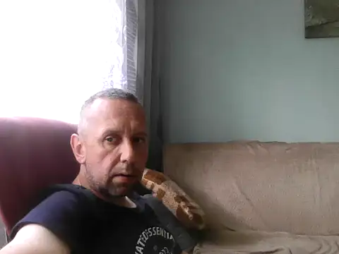 Snapshot of RafalekRozmarynowski81 chatting on 07-20-26, 12:07 RafalekRozmarynowski81 online show from 07-20-26, 12:07