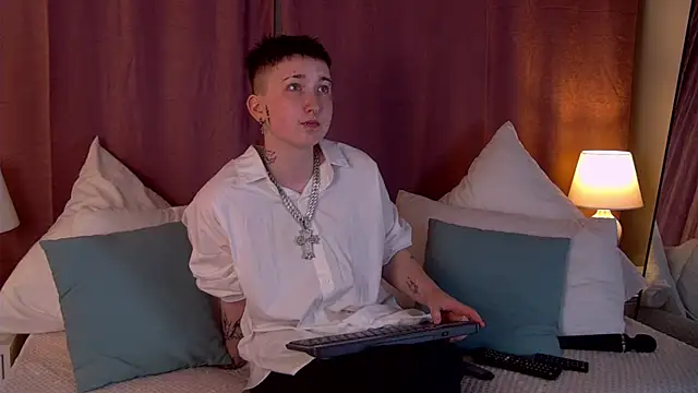 JeanDiamond online show from 06-18-26, 10:47