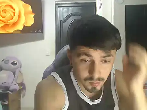 Snapshot of Sebas_Blessed chatting on 06-15-26, 02:36 Sebas Blessed online show from 06-15-26, 02:36