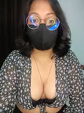Snapshot of hottydisha chatting on 07-08-26, 04:22 hottydisha online show from 07-08-26, 04:22