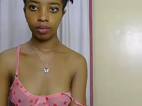 Snapshot of kittypiee chatting on 07-10-26, 01:21 kittypiee online show from 07-10-26, 01:21