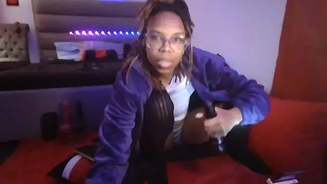 Snapshot of Opal_Rainbow chatting on 03-21-26, 01:32 Opal Rainbow online show from 03-21-26, 01:32