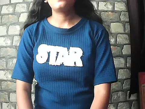 Snapshot of CUTIE-PARI- chatting on 06-15-26, 07:54 CUTIE-PARI- online show from 06-15-26, 07:54