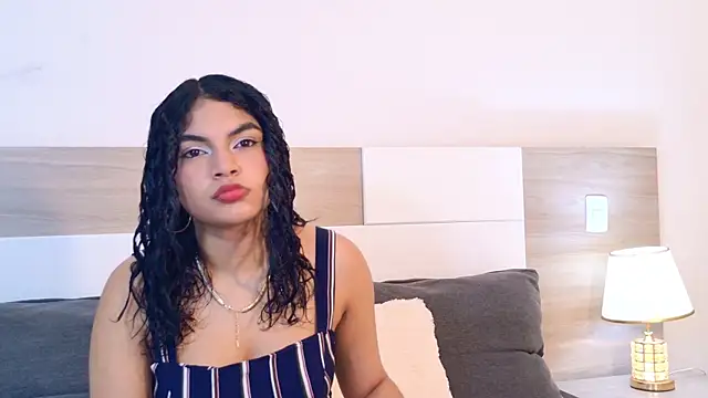 Snapshot of MelodyAlvarez chatting on 07-25-26, 12:03 MelodyAlvarez online show from 07-25-26, 12:03