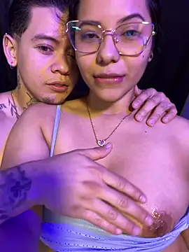 ColombianSexyCouple  online show from 07-25-26, 12:47