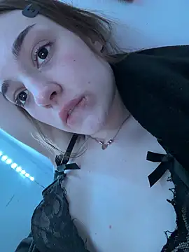 Snapshot of lliimmaaa chatting on 06-19-26, 11:30 lliimmaaa online show from 06-19-26, 11:30