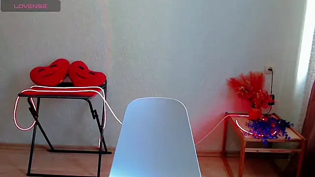 ElaraJons online show from 07-29-26, 07:06