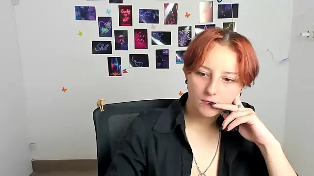 Dilara Kiss  online show from 06-28-26, 11:16