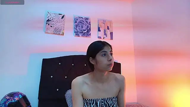 Snapshot of Dahlia__Vixen chatting on 08-01-26, 11:42 Dahlia Vixen online show from 08-01-26, 11:42