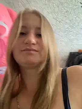 Snapshot of Emilia_ki chatting on 06-19-26, 11:14 Emilia ki online show from 06-19-26, 11:14