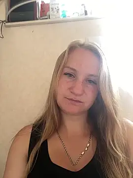 Snapshot of Emilia_ki chatting on 06-30-26, 11:44 Emilia ki online show from 06-30-26, 11:44