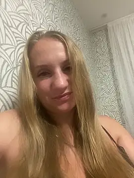 Snapshot of Emilia_ki chatting on 07-03-26, 08:15 Emilia ki online show from 07-03-26, 08:15