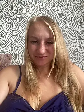 Snapshot of Emilia_ki chatting on 07-23-26, 11:52 Emilia ki online show from 07-23-26, 11:52
