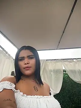 Snapshot of HoneyBunXXX chatting on 06-26-26, 01:15 HoneyBunXXX online show from 06-26-26, 01:15