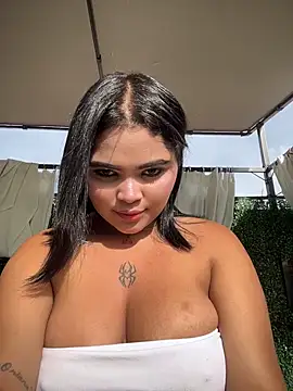 Snapshot of HoneyBunXXX chatting on 07-03-26, 01:06 HoneyBunXXX online show from 07-03-26, 01:06