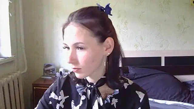 Snapshot of AcinarAlien chatting on 06-17-26, 06:05 AcinarAlien online show from 06-17-26, 06:05