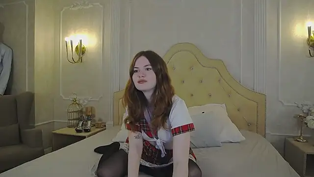 Snapshot of ClaireFlowers chatting on 06-29-26, 02:06 ClaireFlowers online show from 06-29-26, 02:06