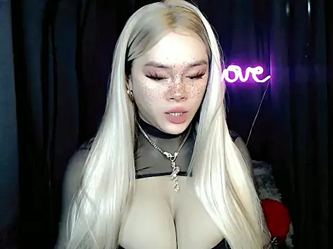 Snapshot of ExpensiveTiffanyxx chatting on 07-03-26, 12:00 ExpensiveTiffanyxx online show from 07-03-26, 12:00