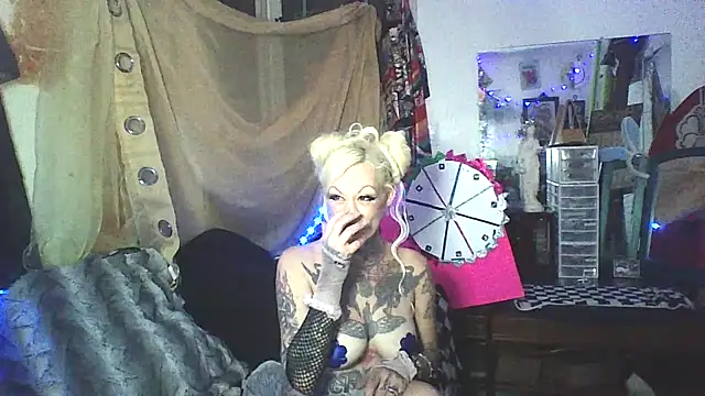 in my bunny online show from 07-28-26, 06:09