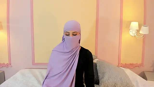 daniah   online show from 06-18-26, 12:31