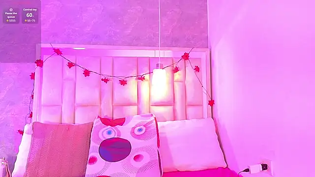 LunaRose18 online show from 06-30-26, 03:07