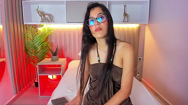 Snapshot of jazminmoree chatting on 08-01-26, 08:08 jazminmoree online show from 08-01-26, 08:08