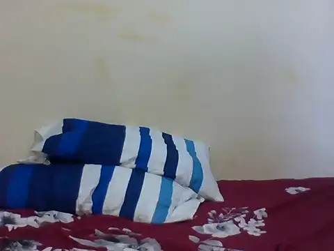 Lovergirlcute online show from 08-01-26, 11:31
