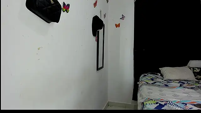 Snapshot of naomi_west_xxx chatting on 07-10-26, 04:17 naomi west xxx online show from 07-10-26, 04:17